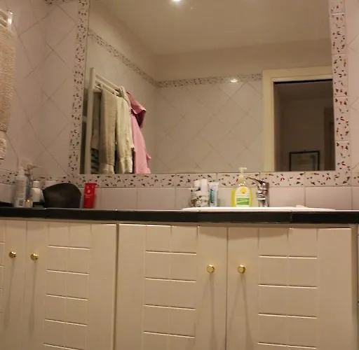 Bed and Breakfast B&b&courtesy 4*